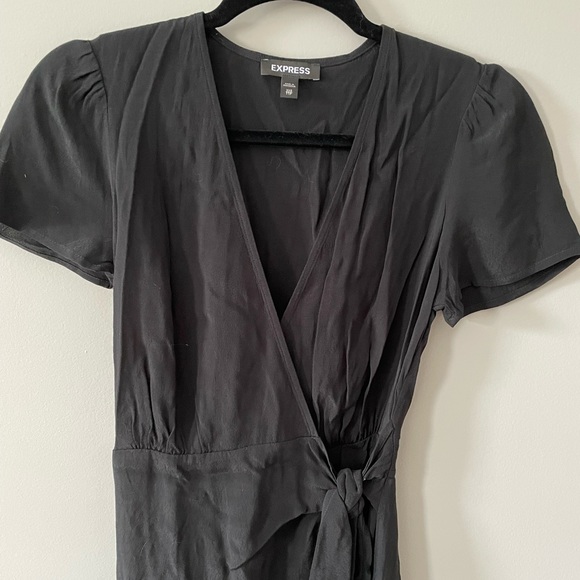 NWOT Size XXS EXPRESS Black wrap maxi dress - Picture 2 of 5